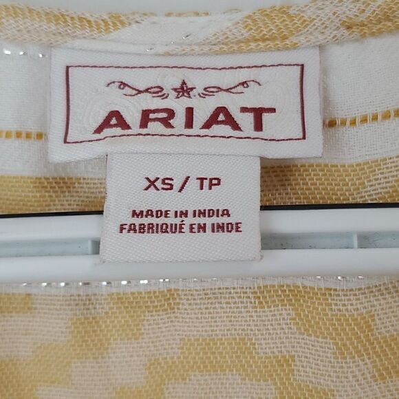Ariat womans blouse, Nwot,  size xsmall - Picture 2 of 6